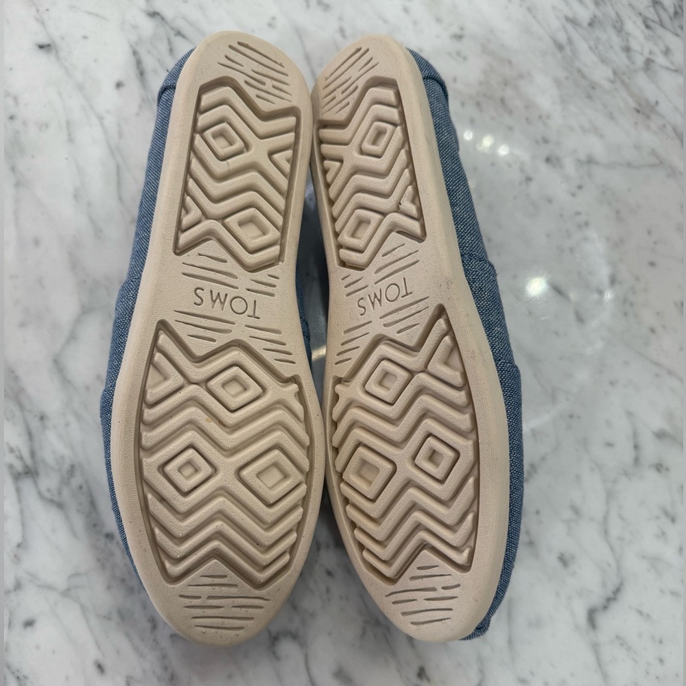 NEW TOMS Denim Blue Casual Slip-Ons Shoes Size 6 - Picture 6 of 6